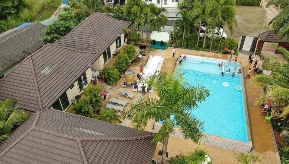 Thip Siam Village Ao Nam Mao エクステリア 写真