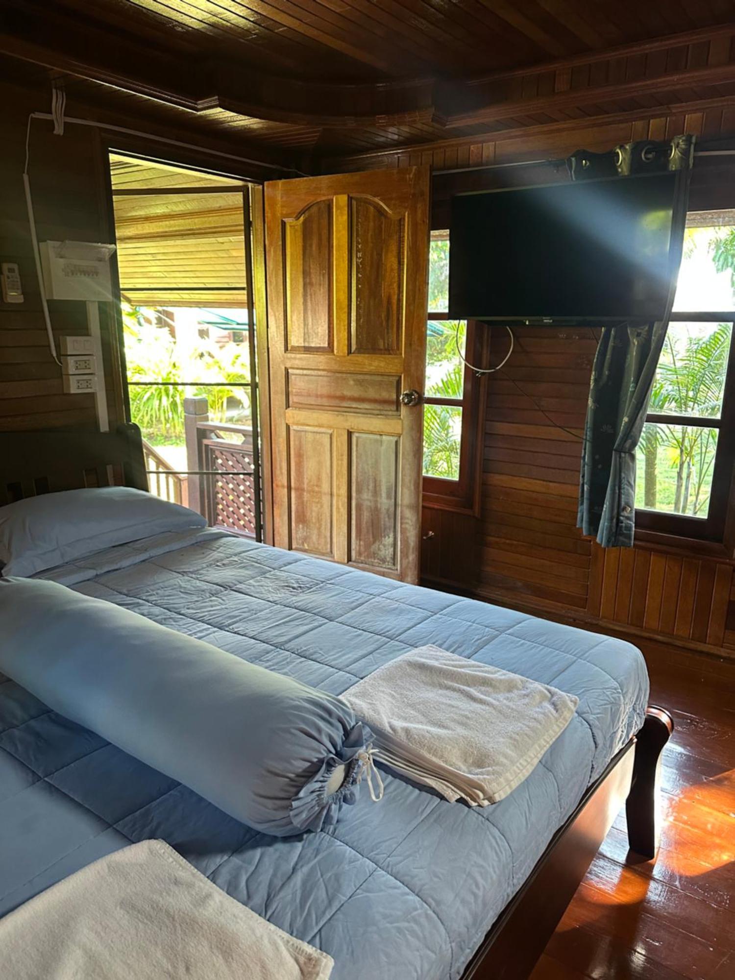 Thip Siam Village Ao Nam Mao エクステリア 写真